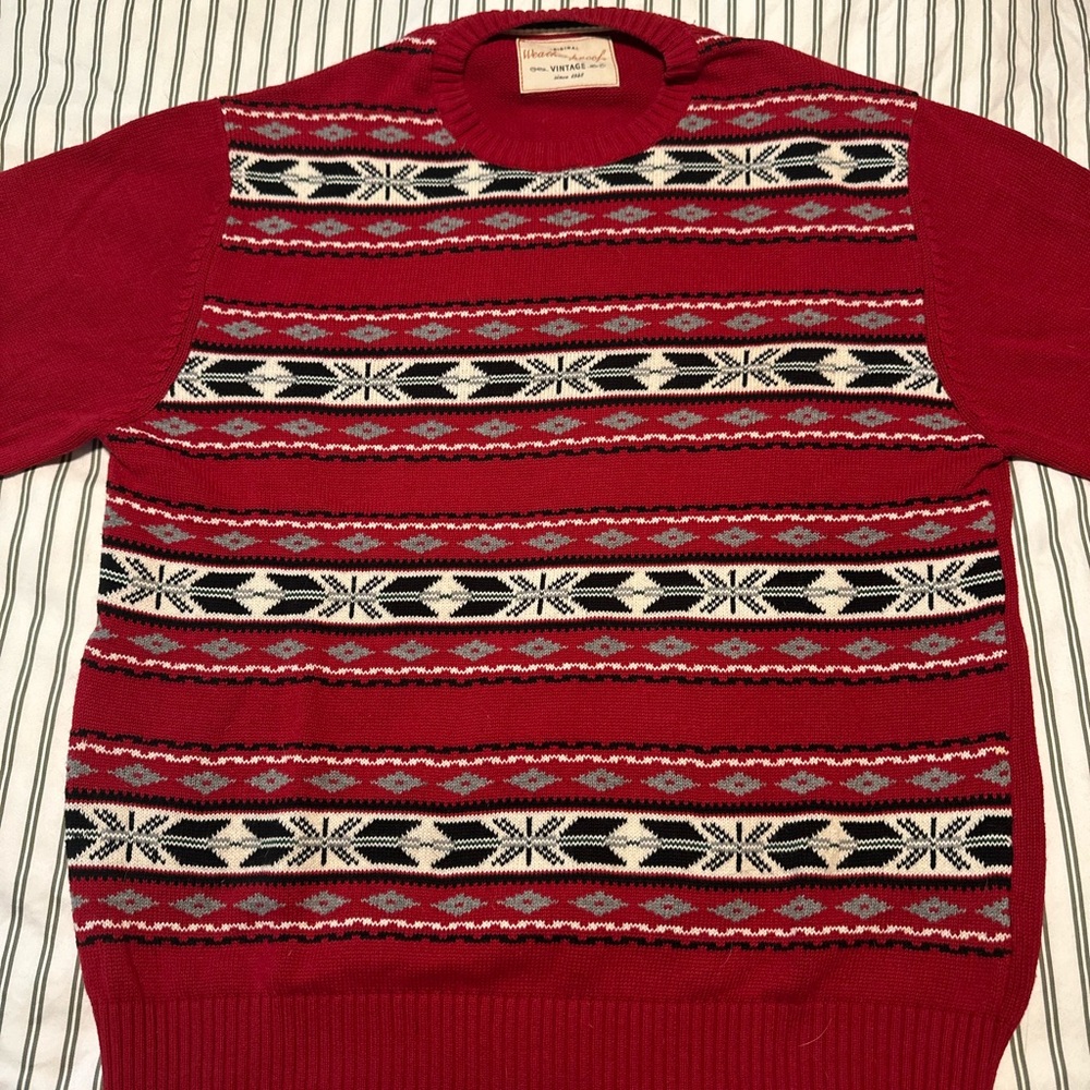 Red Patterned Sweater - weatherproof - large